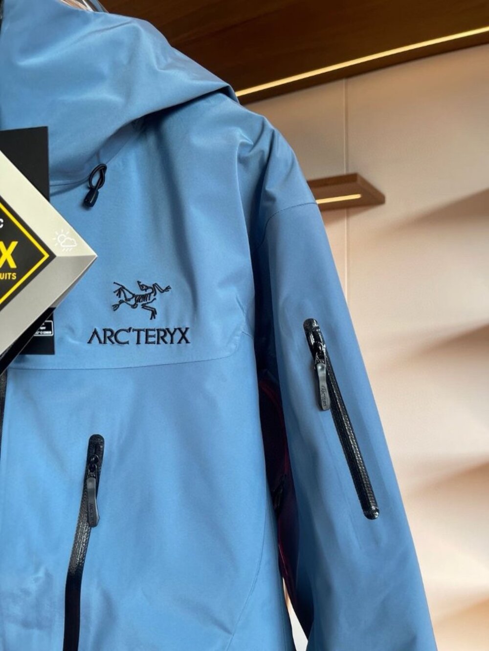 Arc'teryx Men's Hooded Zip-Up Hardshell Waterproof Jacket XXL - Picture 7 of 8